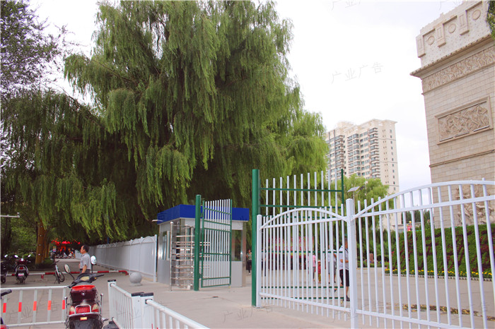 2016年時代廣場圍欄設計制作安裝